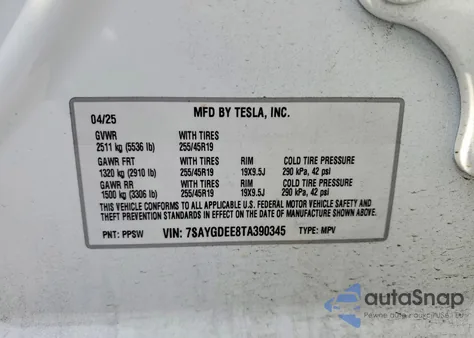 2026 Tesla Model Y z USA, uszkodzony, nr VIN 7SAYGDEE8TA390345